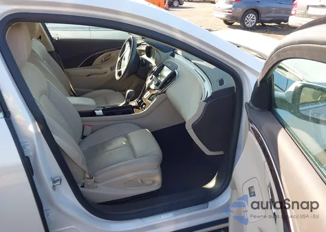 2016 Buick Lacrosse Sport Touring z USA, uszkodzony, nr VIN 1G4G45G38GF209330